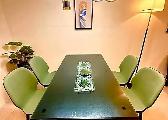 Two-bedroom Fully Furnished Near Airport 3* セブ市